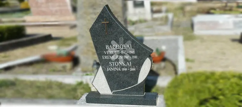 12. Памятник из гранита габбро