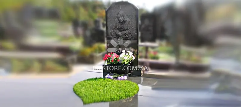 51. Памятник арка с букинского габбро