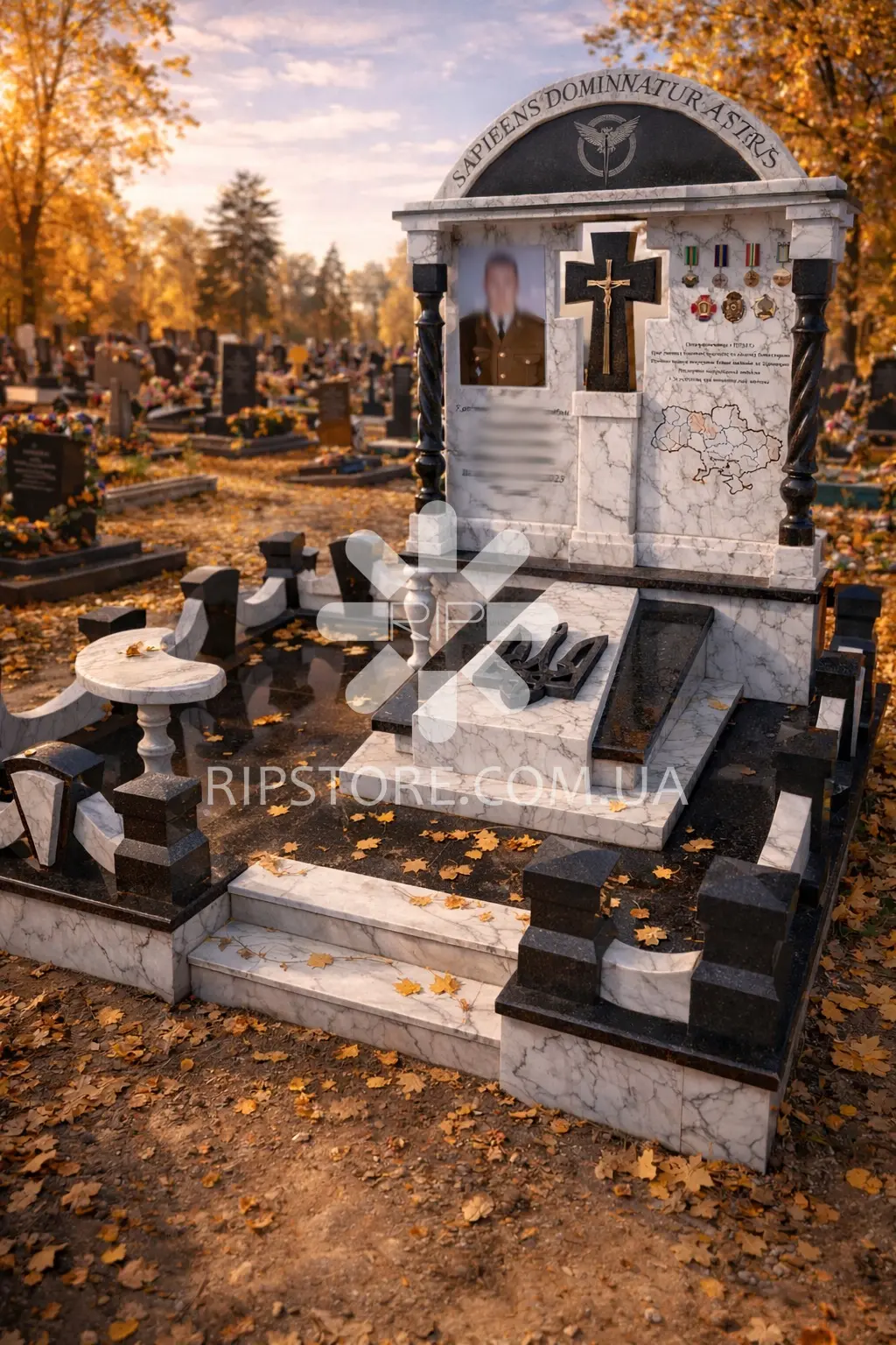 Фото пам'ятників військовим