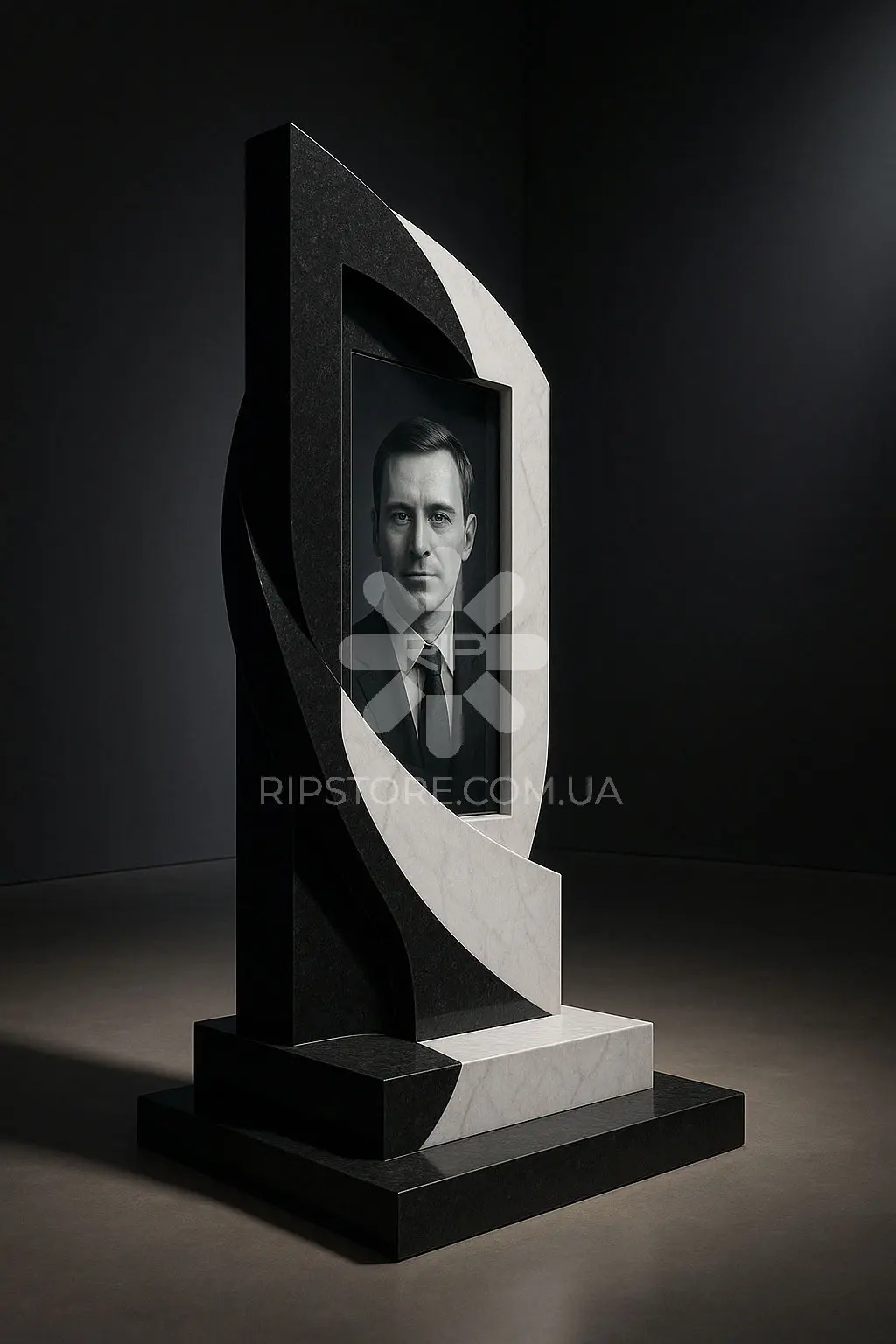 Пам'ятник від дизайнера MAI2601