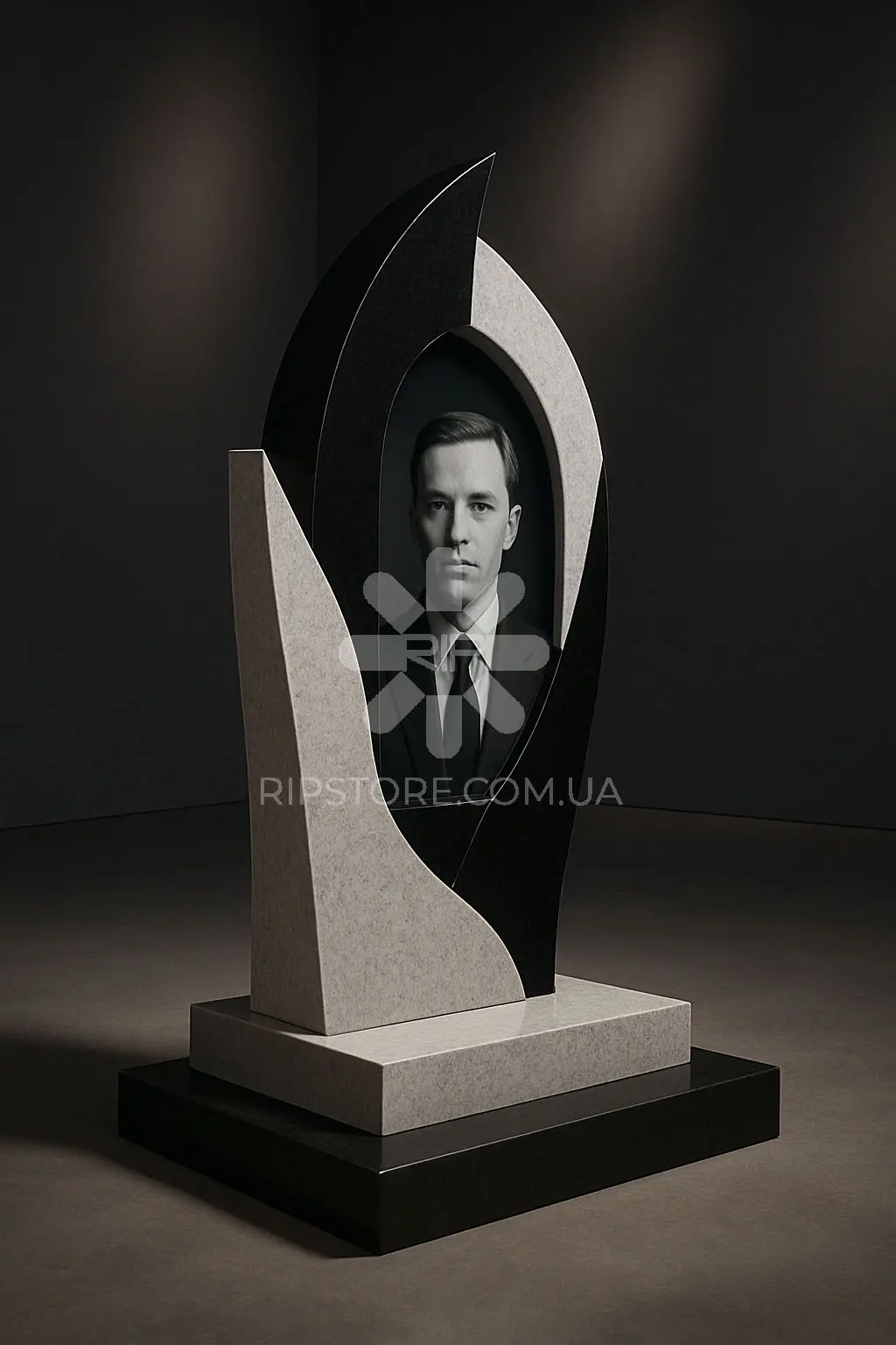 Пам'ятник від дизайнера MAI2603