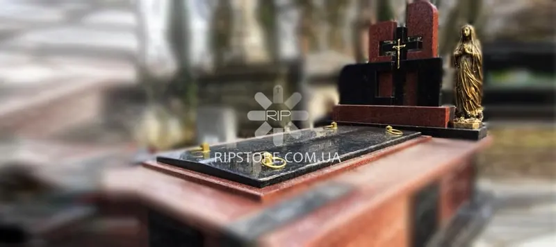 27. Меморіальний комплекс із букінського габро та лезника